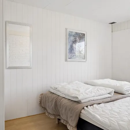 3 Bedroom In * Hals