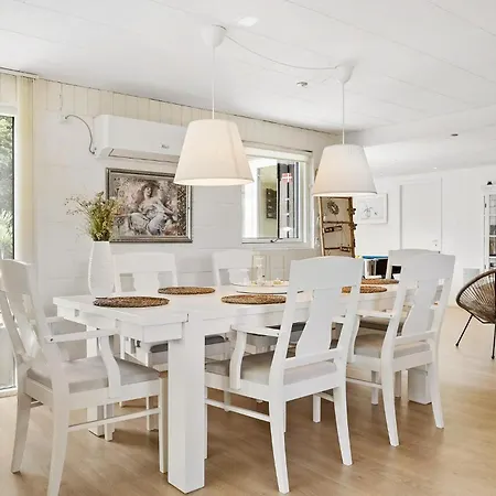 Дом отдыха Luxurious In With Wifi *