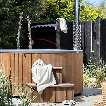 Дом отдыха Luxurious In With Wifi *